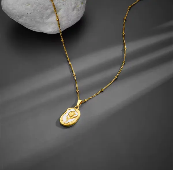 Golden_Stainless_Steel_And_Hypoallergenic_Coating_Necklace_For_Women